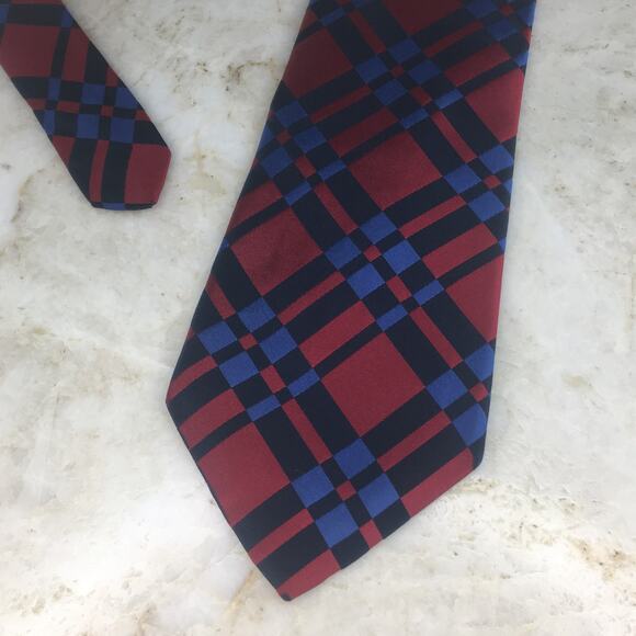 AUDREY BUCKNER HAND TAILORED ALL SILK NECKTIE - Picture 6 of 12